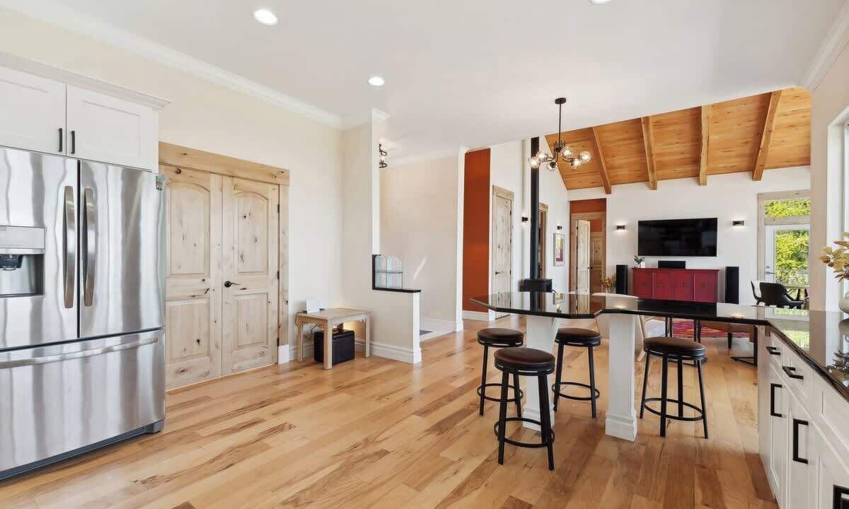 Photo of Kitchen in Lakeside