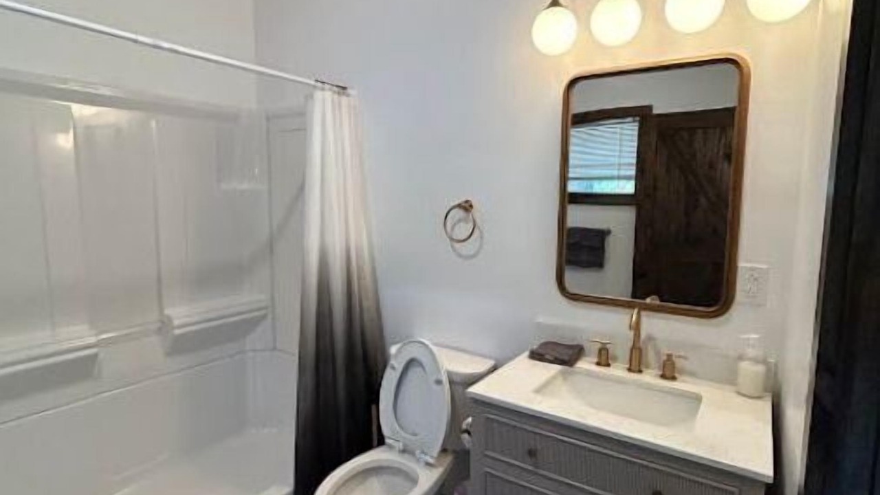 Photo of Bathroom in Town of Webb