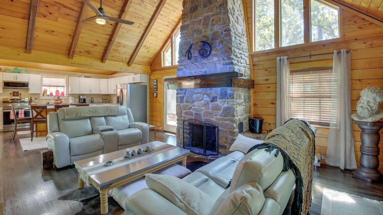 Photo of Livingroom in Hot Springs Village