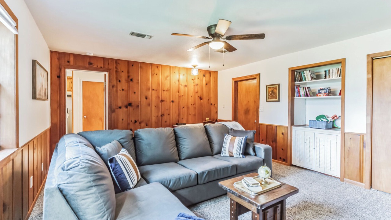 Photo of Livingroom in Cameron