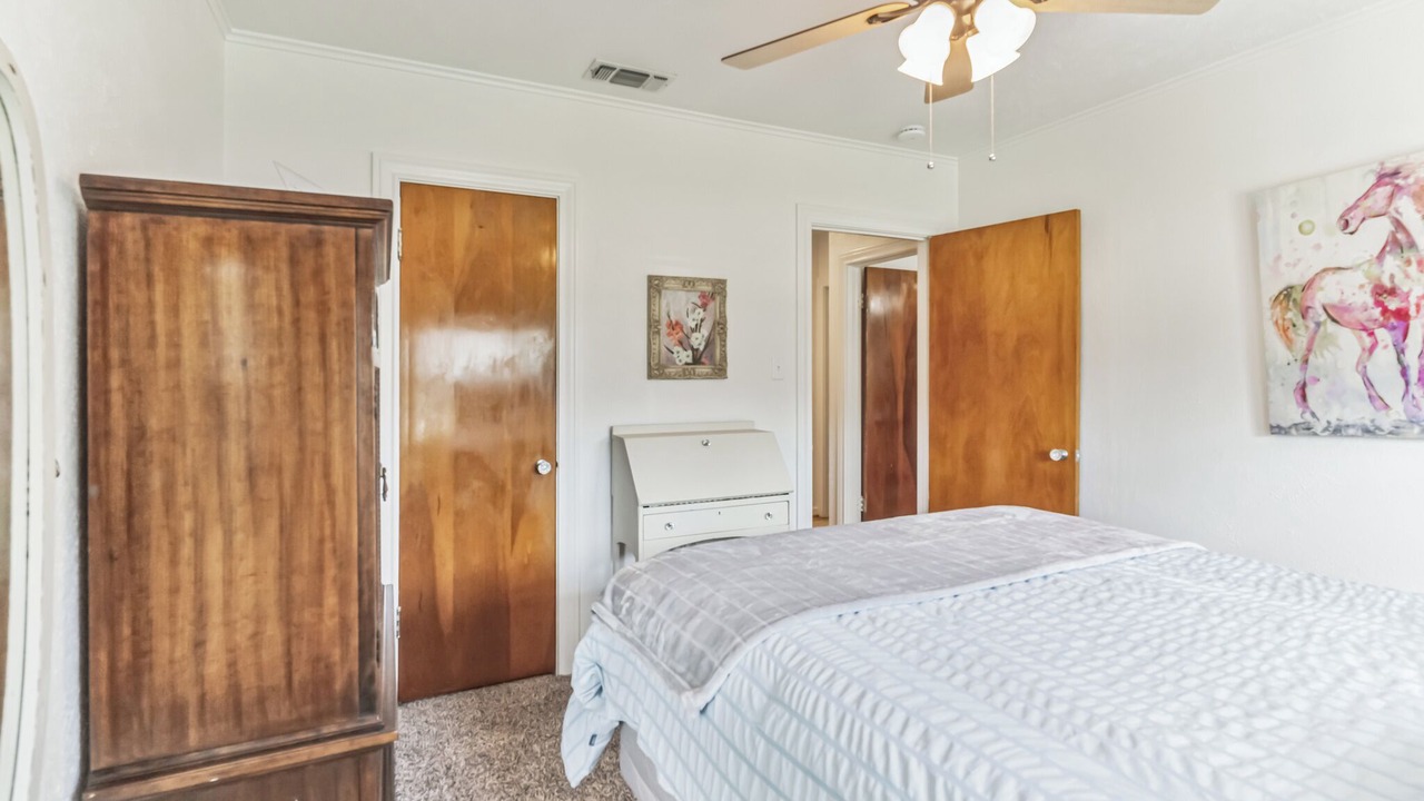 Photo of Bedroom in Cameron