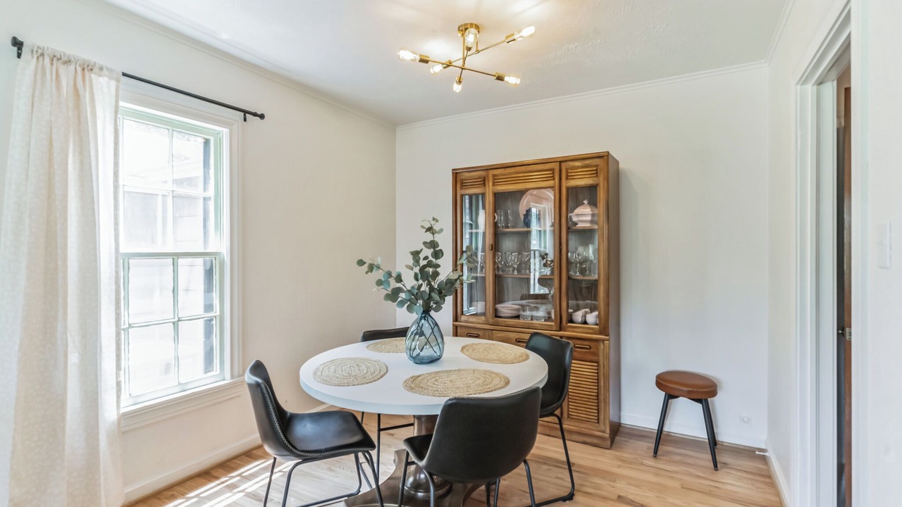 Photo of Others in Cameron
