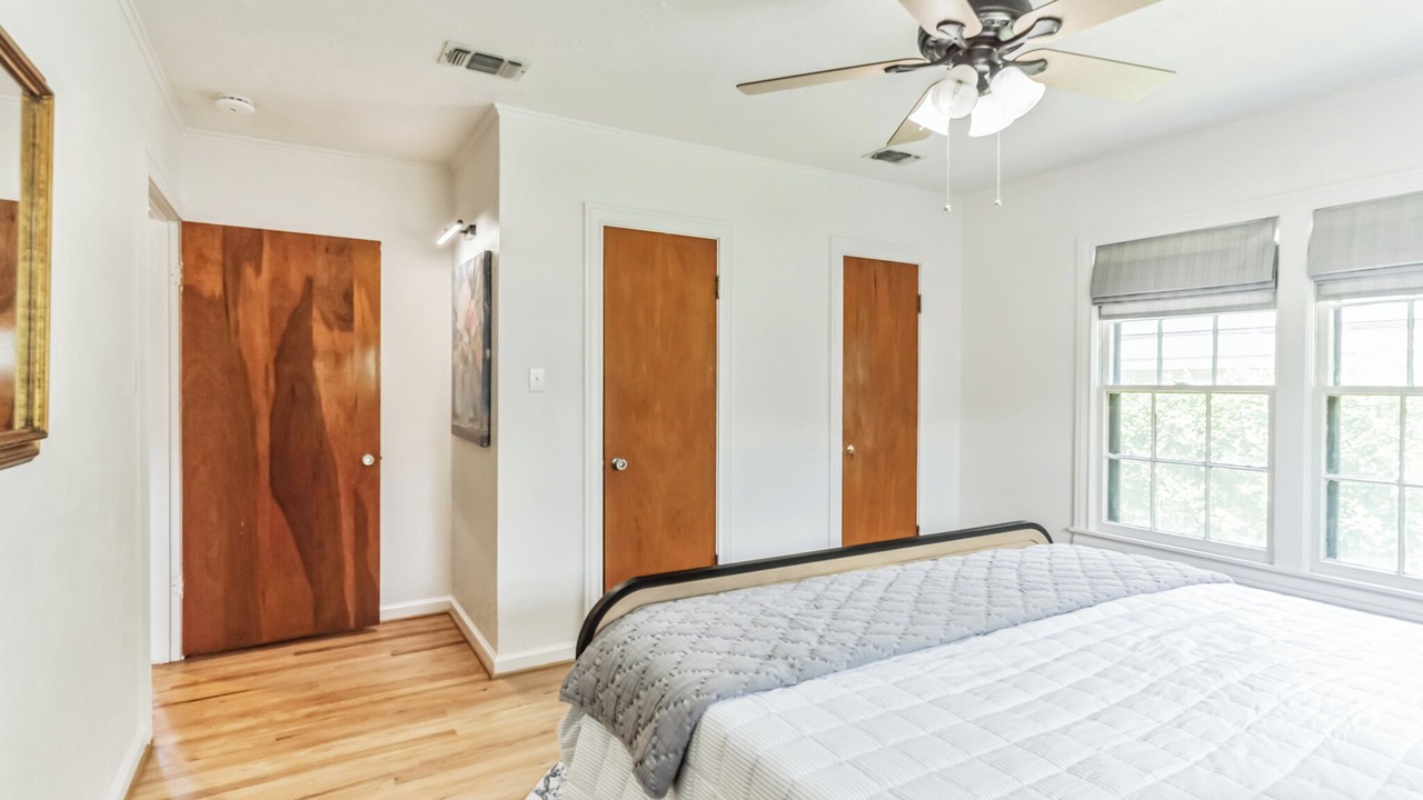 Photo of Bedroom in Cameron