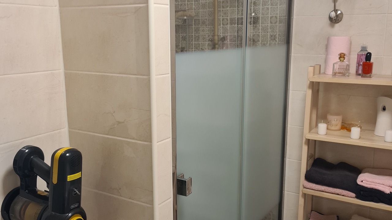 Photo of Bathroom in Le Blanc-Mesnil