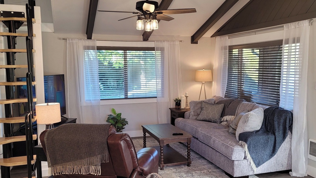 Photo of Livingroom in Long Beach