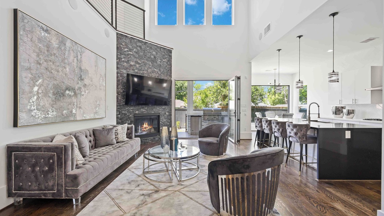 Photo of Livingroom in Garden Oaks