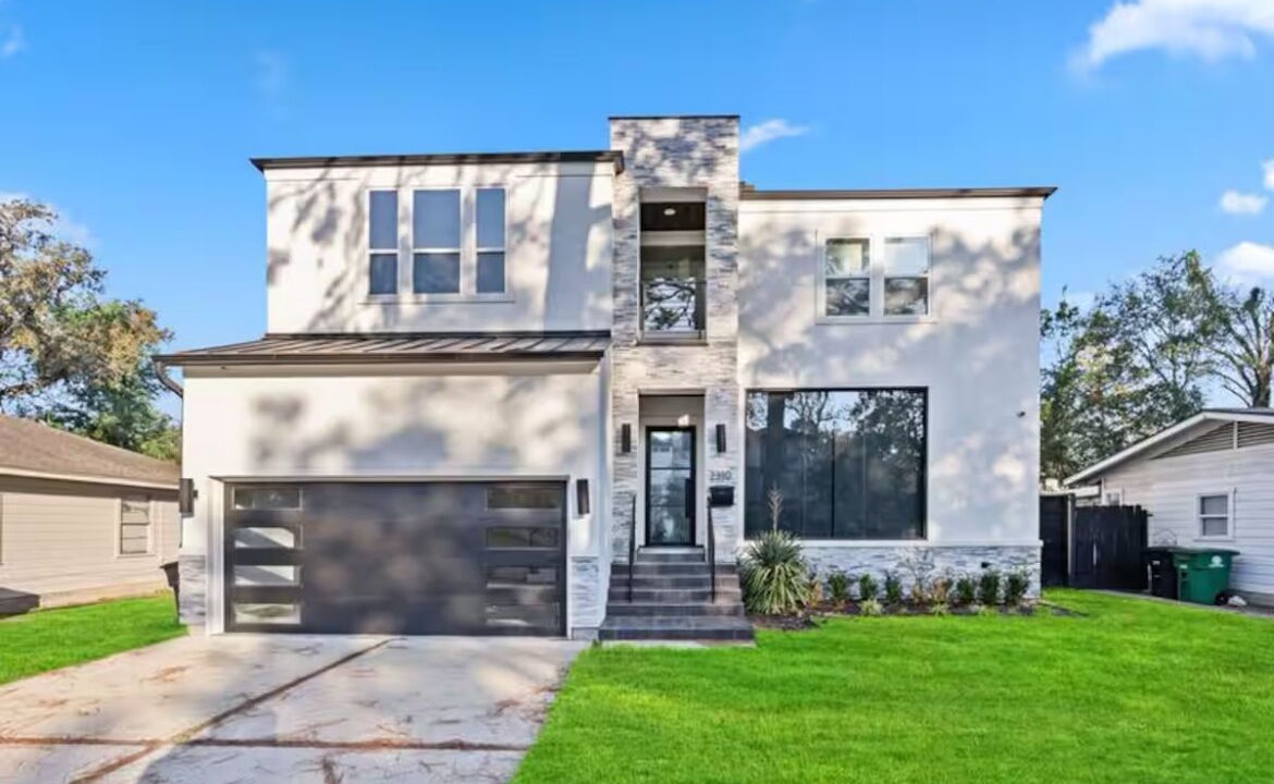 Photo of Outdoor in Garden Oaks