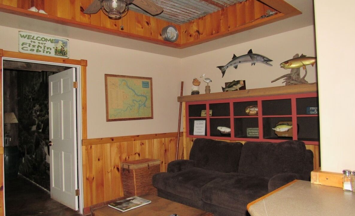 Photo of Livingroom in Mannford