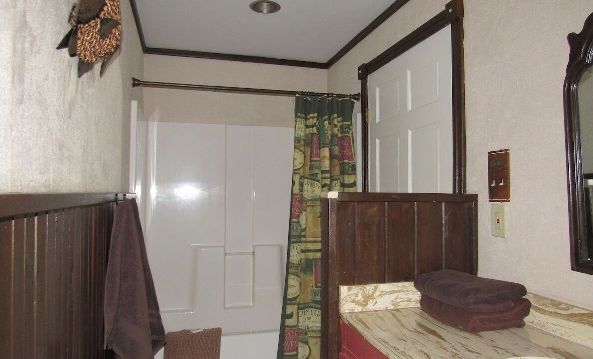 Photo of Bathroom in Mannford