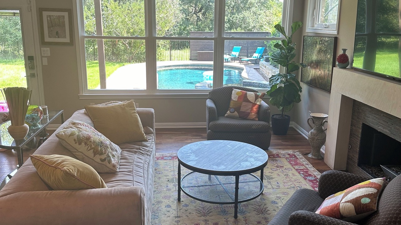 Photo of Livingroom in Travis Country