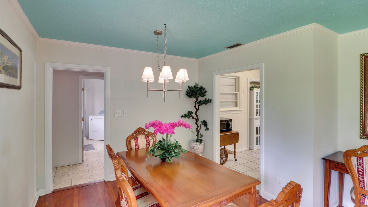 Photo of Livingroom in Valdosta