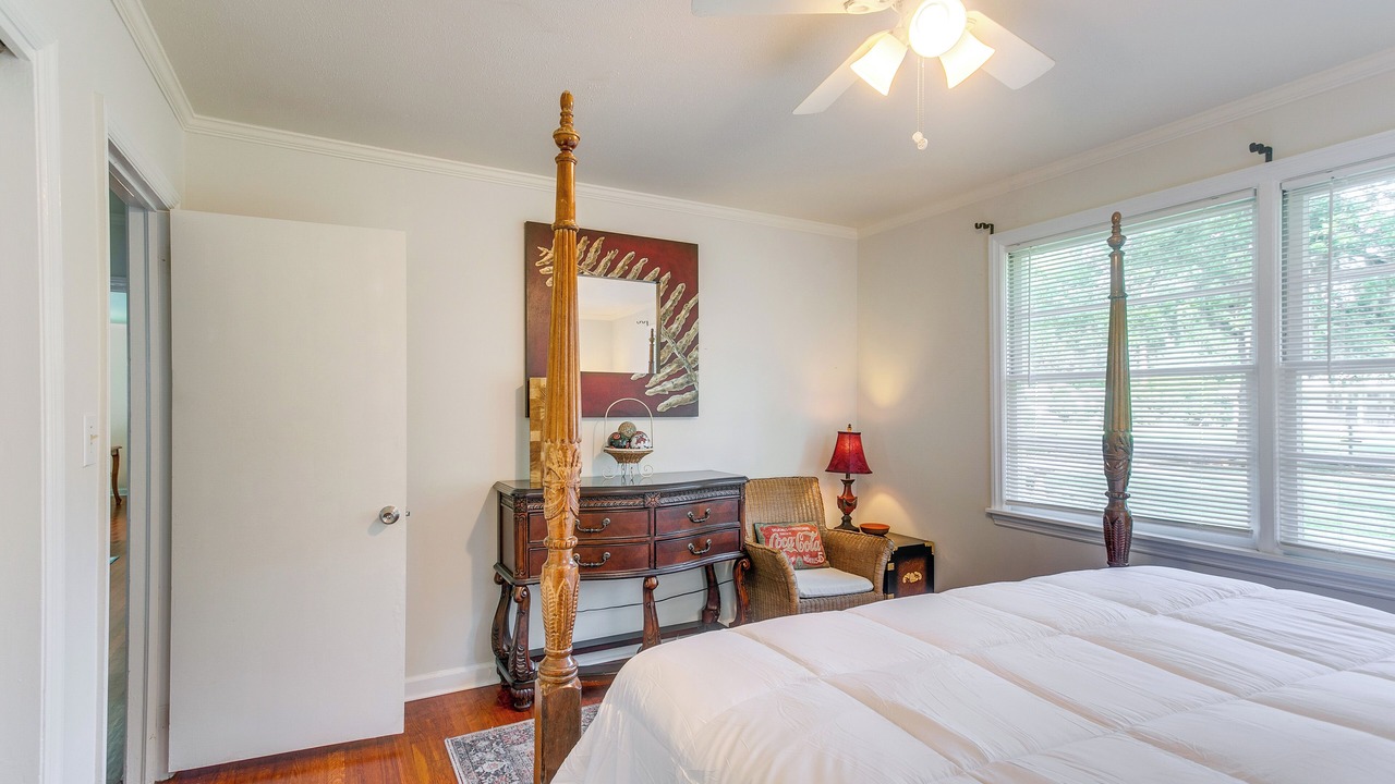 Photo of Bedroom in Valdosta