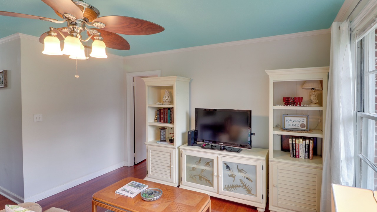 Photo of Livingroom in Valdosta