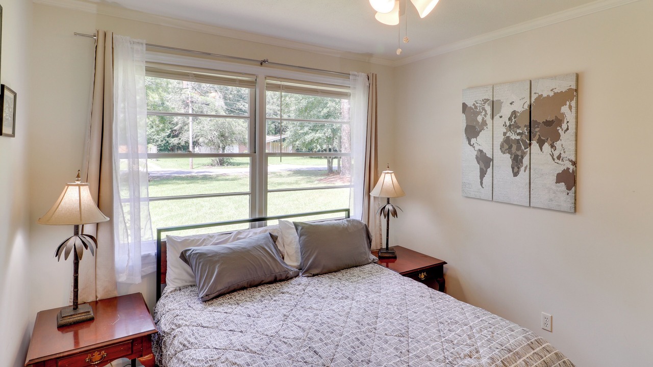 Photo of Bedroom in Valdosta