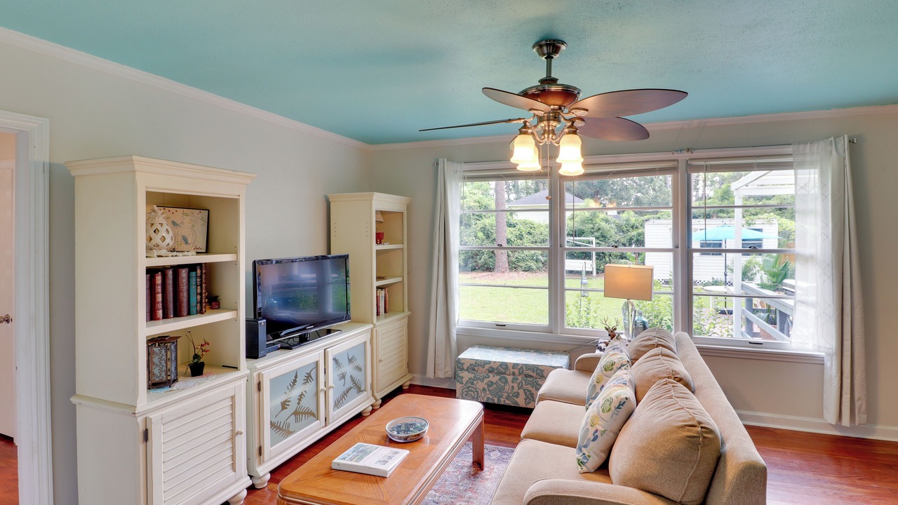 Photo of Livingroom in Valdosta