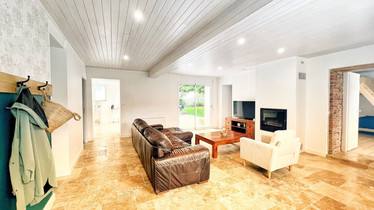 Photo of Livingroom in Sainte-Foy