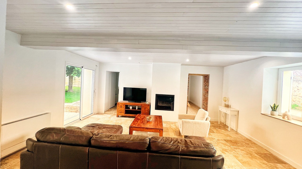 Photo of Livingroom in Sainte-Foy