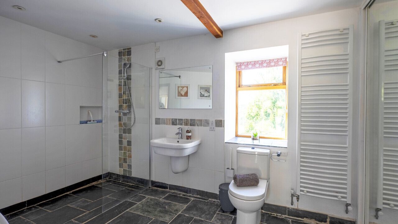 Photo of Bathroom in Pentrefelin