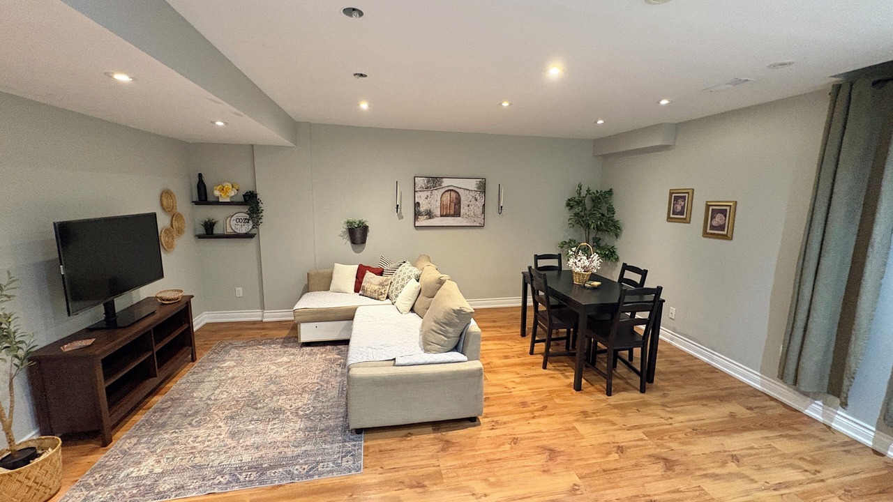 Photo of Livingroom in Mount Pleasant