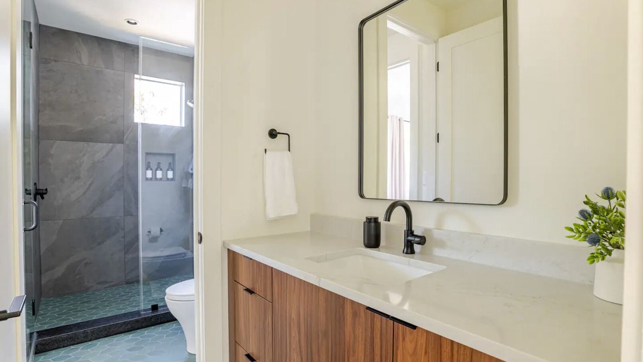 Photo of Bathroom in Govalle