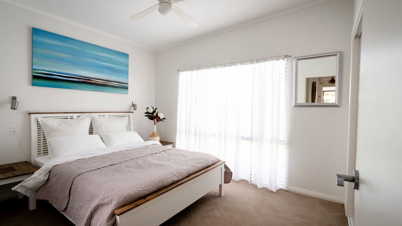 Photo of Bedroom in Kilaben Bay
