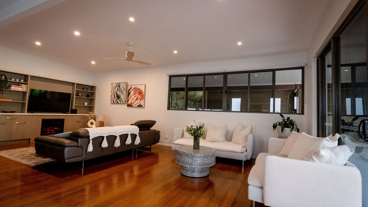 Photo of Livingroom in Kilaben Bay