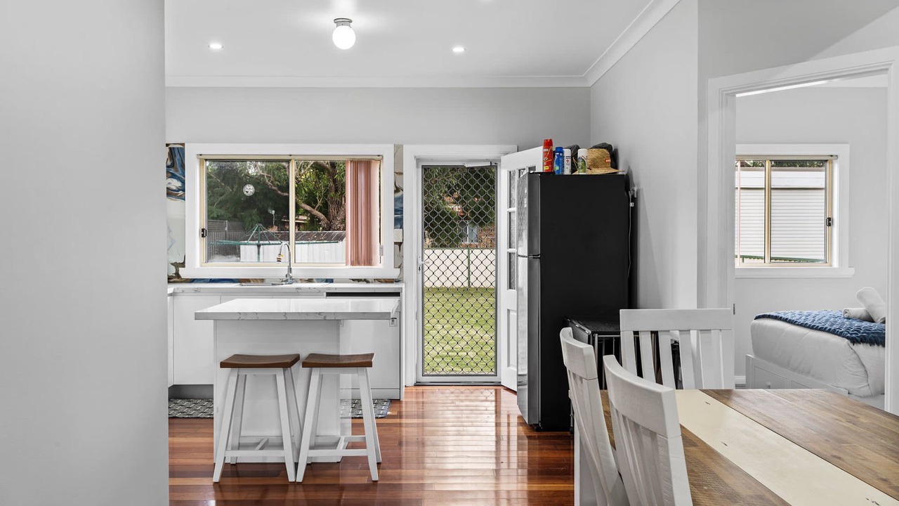 Photo of Others in Lemon Tree Passage