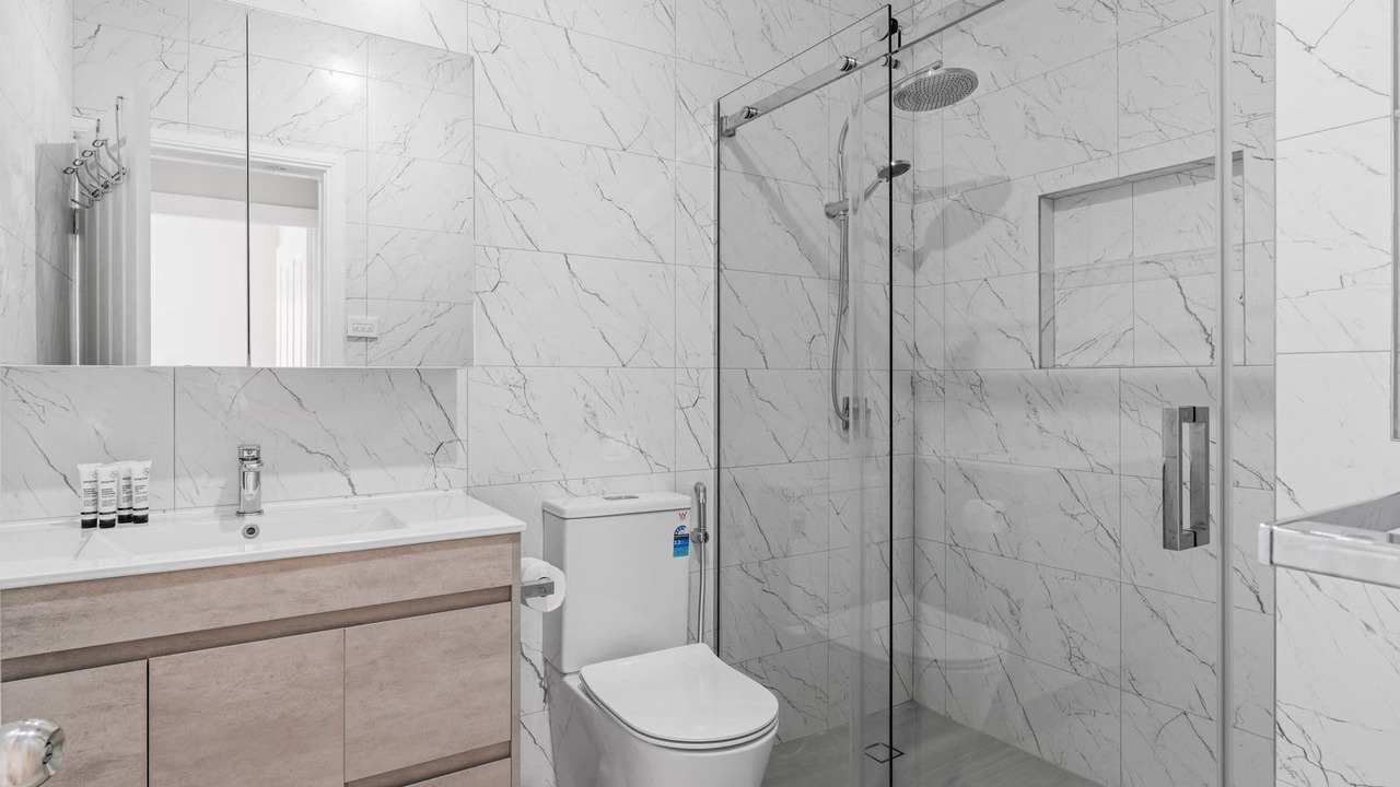 Photo of Bathroom in Lemon Tree Passage