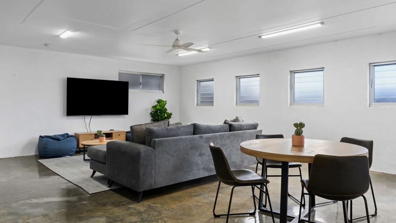 Photo of Others in Redhead