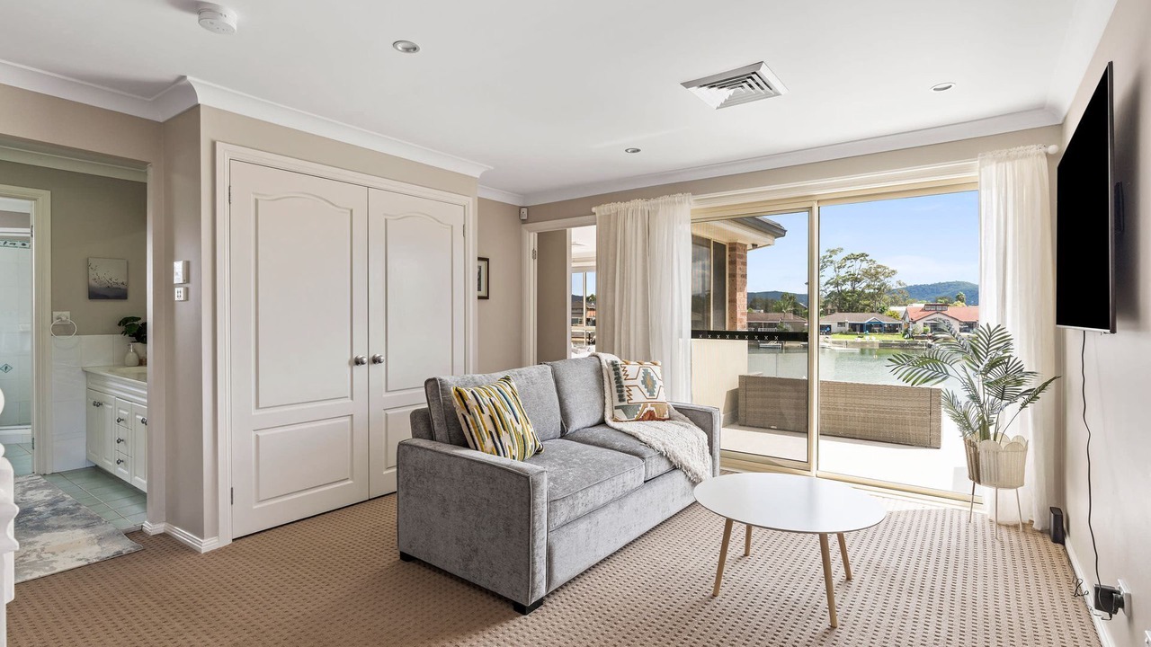 Photo of Livingroom in St Huberts Island