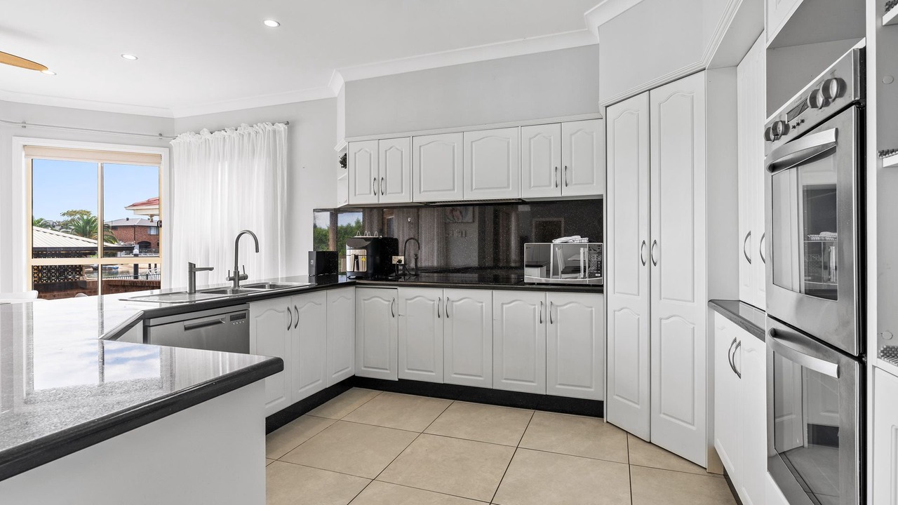 Photo of Kitchen in St Huberts Island