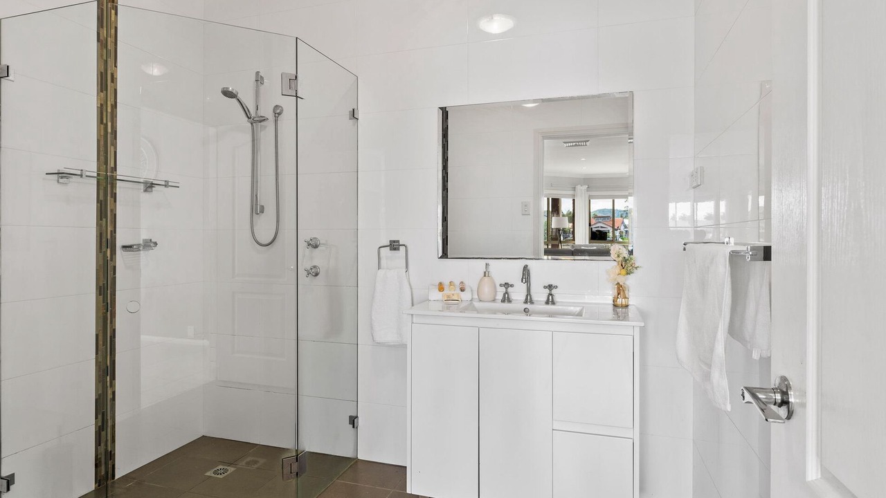 Photo of Bathroom in St Huberts Island