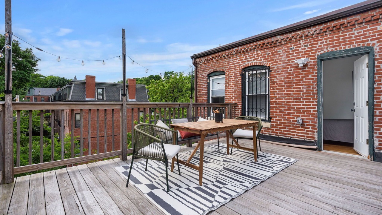 Photo of Outdoor in Highland Park