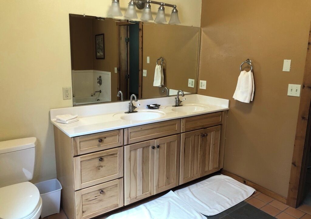 Photo of Bathroom in Weed
