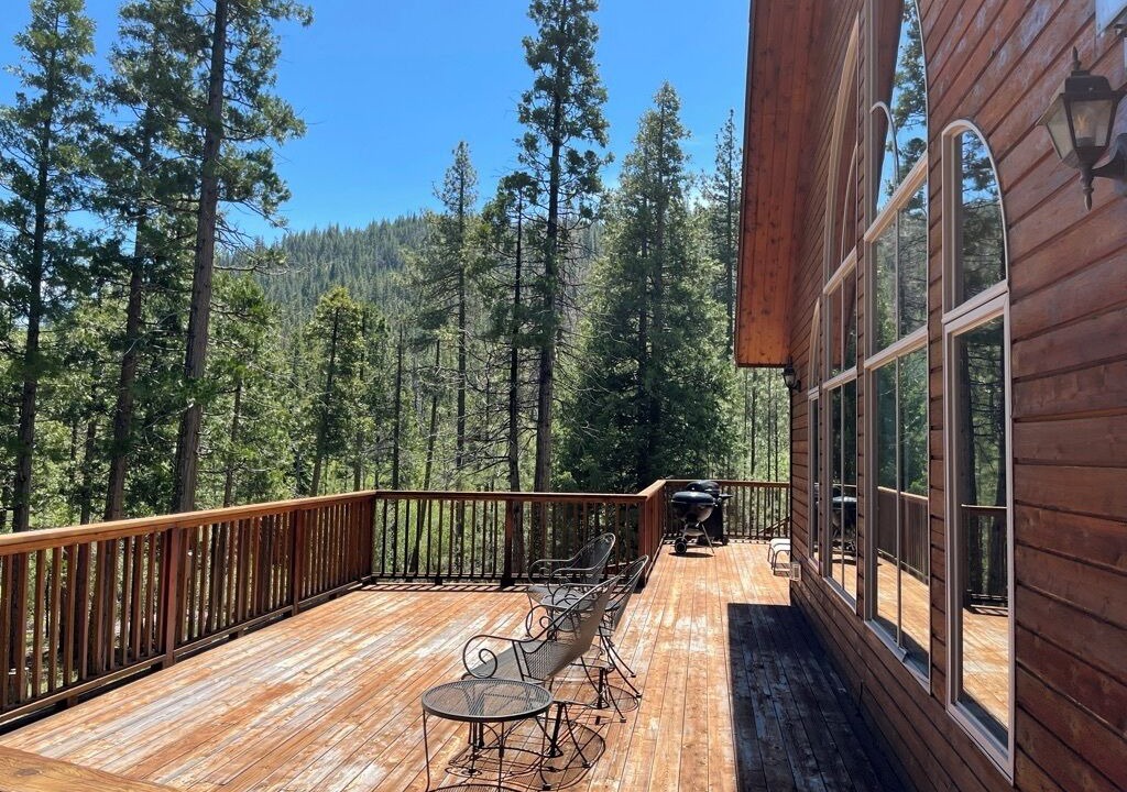 Photo of Patio Balcony in Weed