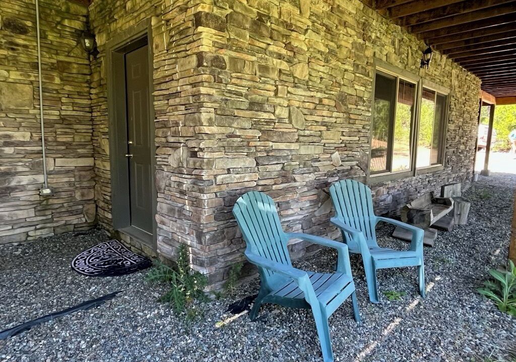 Photo of Patio Balcony in Weed
