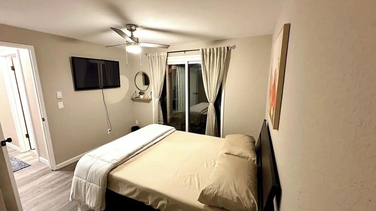 Photo of Bedroom in Everett