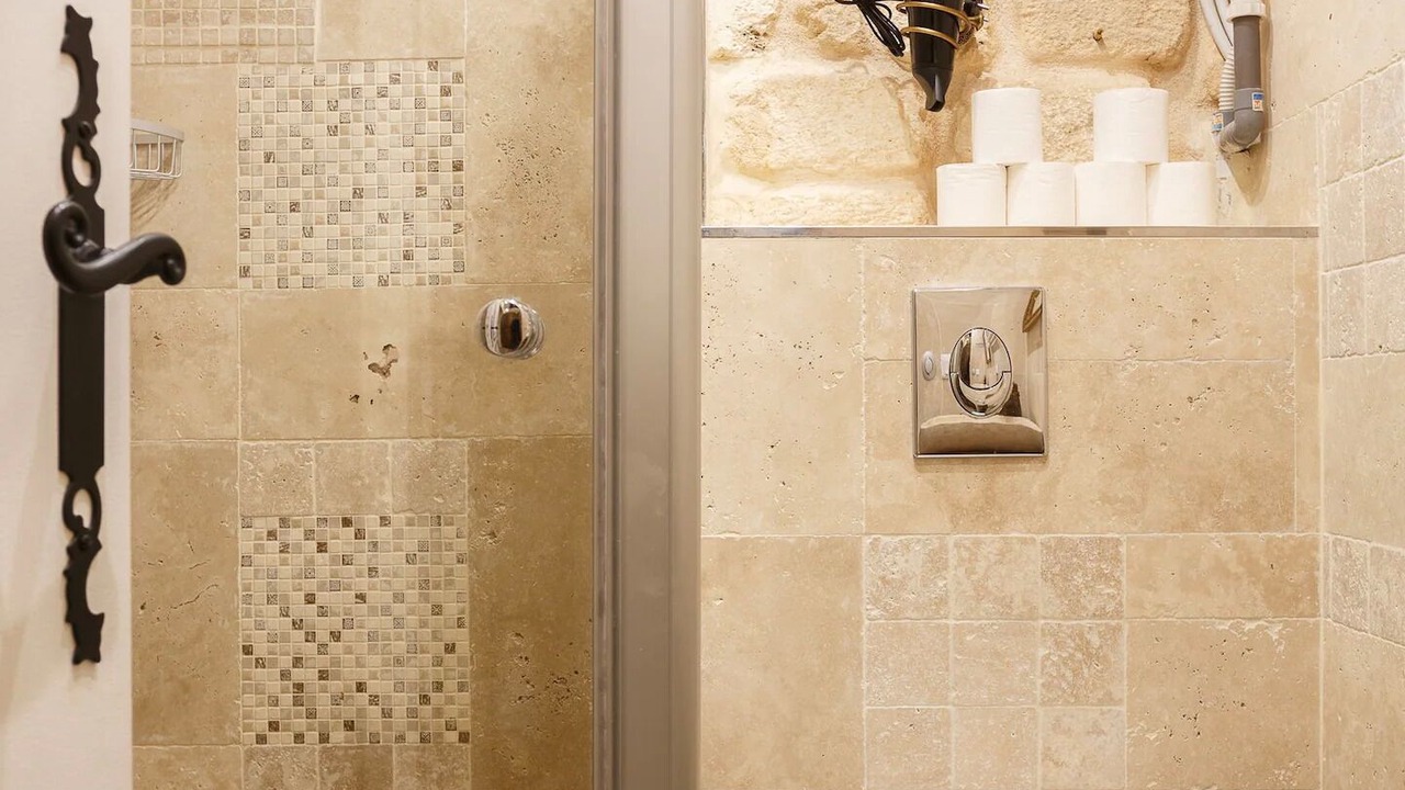Photo of Bathroom in Odeon