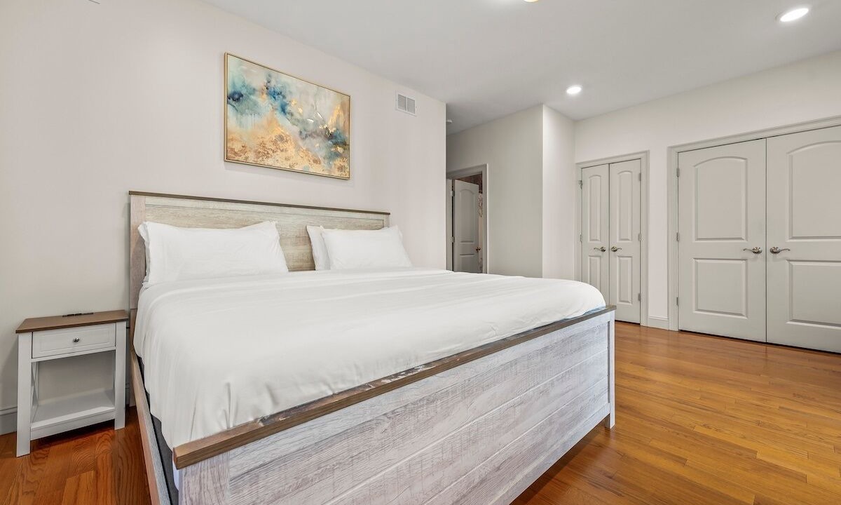 Photo of Bedroom in McGinley Square
