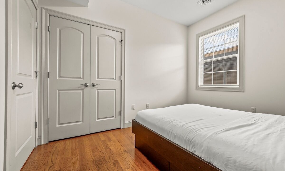 Photo of Bedroom in McGinley Square