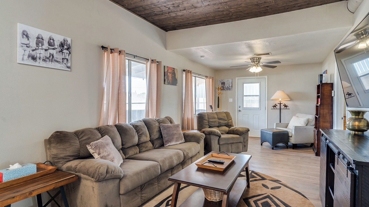 Photo of Livingroom in Tombstone
