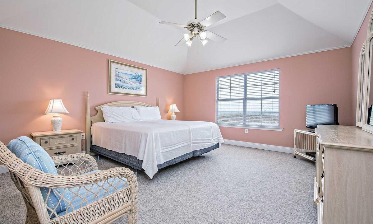 Photo of Bedroom in Southpointe