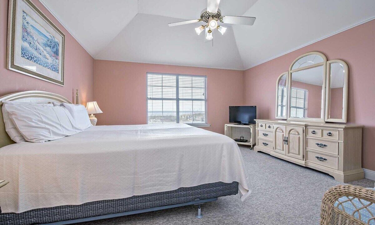 Photo of Bedroom in Southpointe