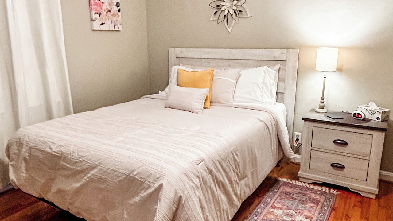 Photo of Bedroom in Weaver