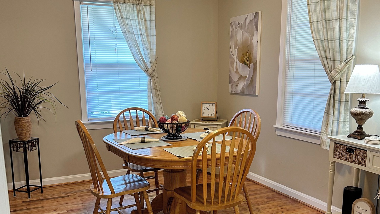 Photo of Others in Weaver