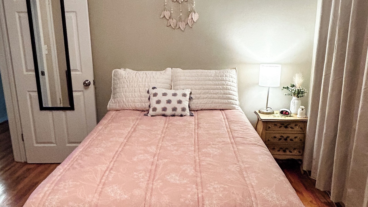 Photo of Bedroom in Weaver