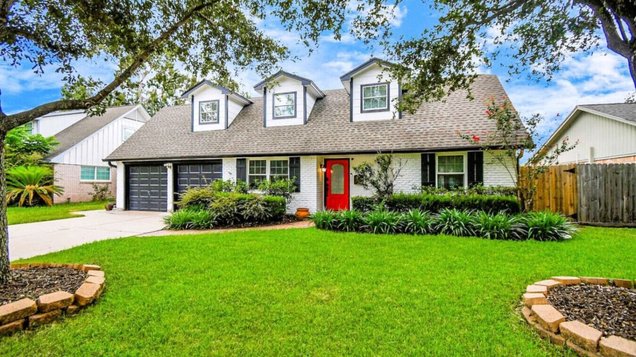 Photo of Outdoor in Woodlake - Briar Meadow