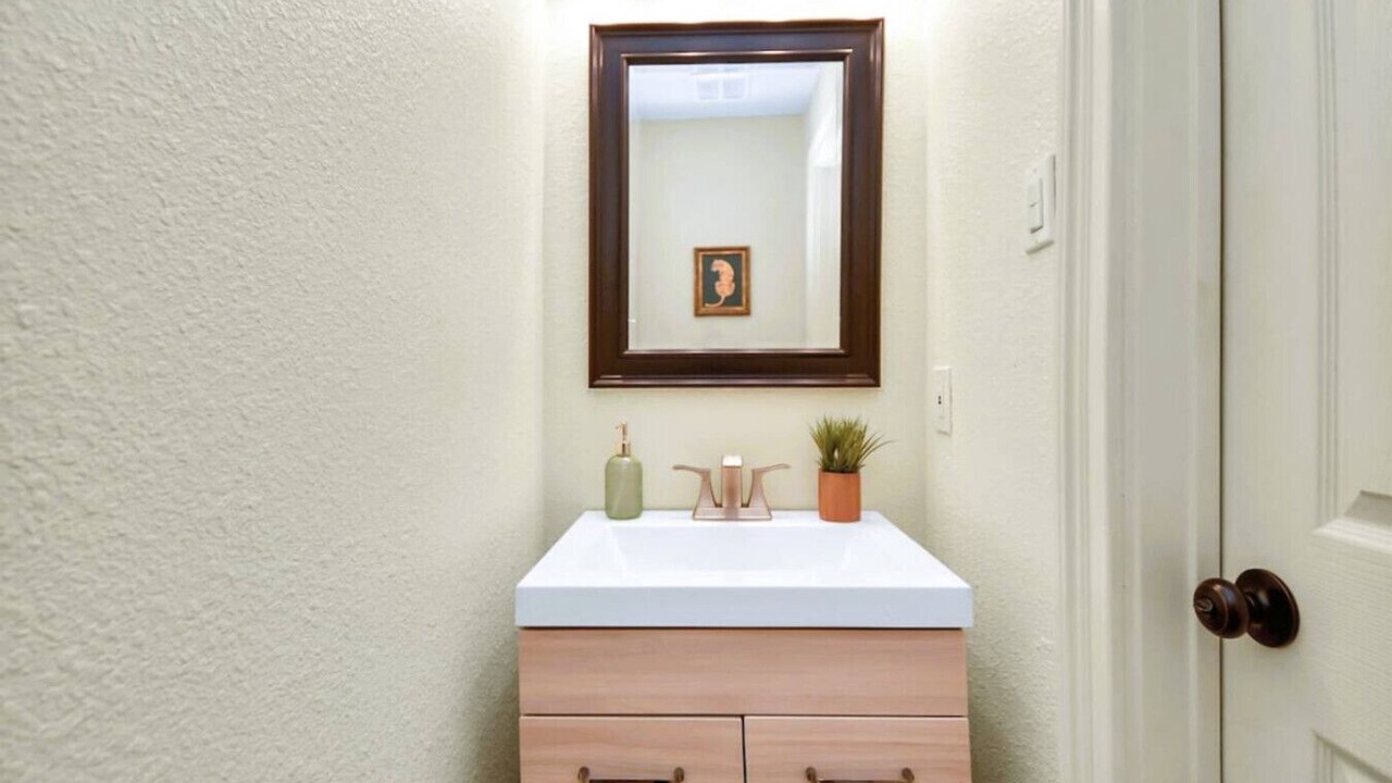 Photo of Bathroom in Woodlake - Briar Meadow