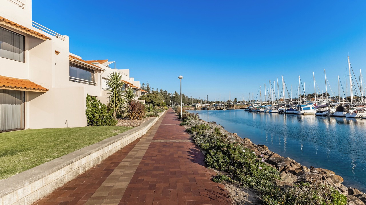 Photo of Others in North Haven