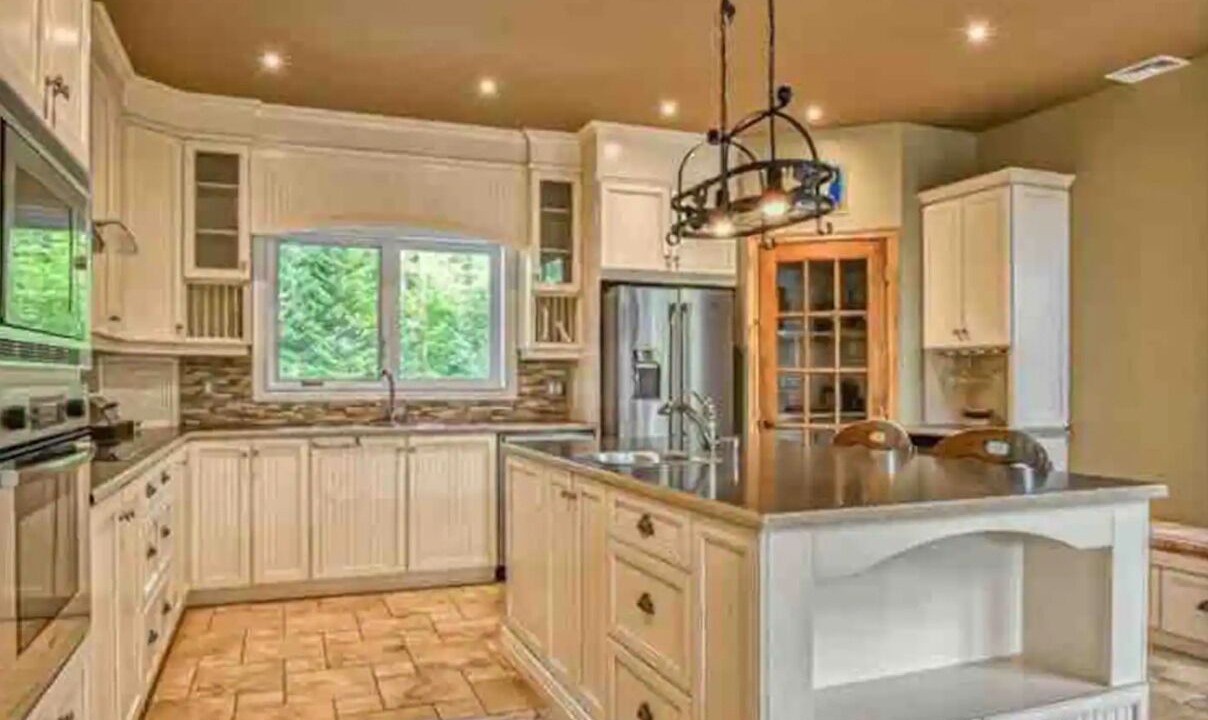 Photo of Kitchen in Saint Come
